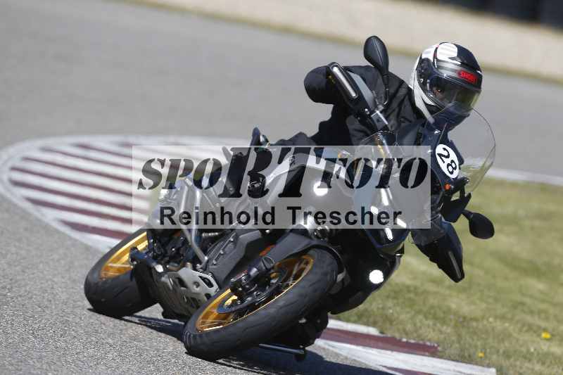 /01 02.04.2026 MAZ ADR/Gruppe rot/28